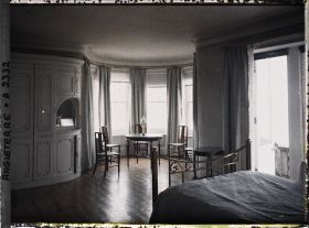 Image représentant Une chambre à coucher dans la villa d'Albert Kahn