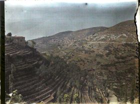 Image représentant Vue générale vers le village de Deir El-qamar
