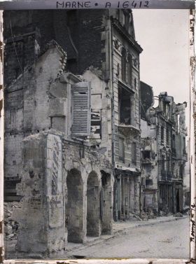 Image représentant France , Reims, Rue du Cadran St Pierre