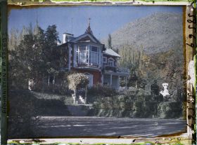Image représentant dans le Jardin du Palais royal (Bâlâ Bagh, "jardin d'en haut"), Koti-Sorkh ("maison rouge"), le bureau du roi Amânullâh