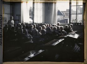 Image représentant Hollande, Volendam, Ecole Catholique de garçons