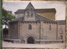 Image représentant La façade du baptistère Saint-Jean