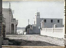 Image représentant Une rue menant à la synagogue