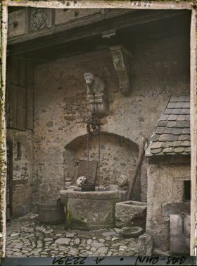 Image représentant France, Obernai, Vieux puits