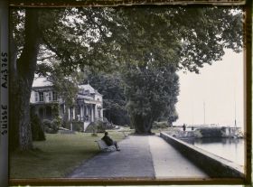 Image représentant La villa Mon Repos (Musée d'ethnographie de Genève) au bord du Léman
