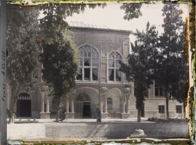 Image représentant L'entrée principale du palais du Golestan