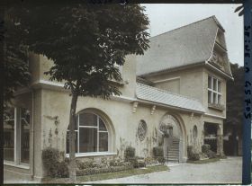Image représentant L'Exposition des arts décoratifs, le Village français sous la direction de Charles Genuys, Maison d'Alsace