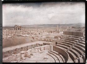 Image représentant La ville vue depuis le théâtre
