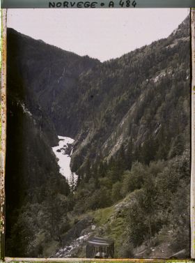 Image représentant les chutes d'eau Rjukanfossen