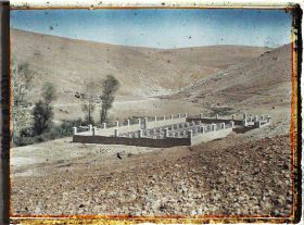 Image représentant Un cimetière militaire (français ?)