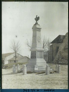 Image représentant France, Beine près Reims, Le monument aux morts