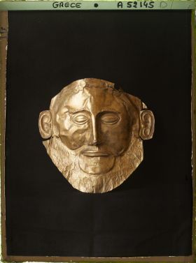 Image représentant Masque funéraire en or d'un roi de Mycènes : "masque dit d'Agamemnon"