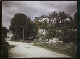 Image représentant Le château dominant le village