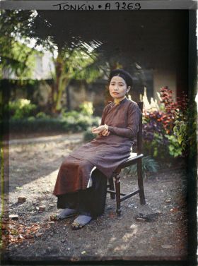 Image représentant Une jeune élégante