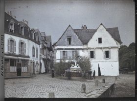 Image représentant Le port de Saint-Goustan avec le reposoir de la Fête-Dieu