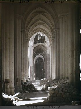 Image représentant France, St Quentin, La nef latérale gauche