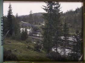 Image représentant Cours d'eau et pont sur la route