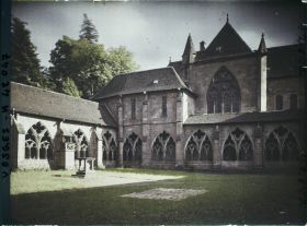 Image représentant France, St Dié, Le Cloître et la Cathédrale