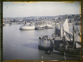 Image représentant Le port à marée haute