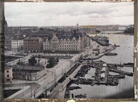 Image représentant Vue prise de l'ascenseur Katarinahissen vers le Slussplanen (pont des Écluses)