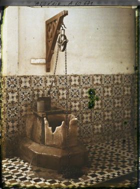 Image représentant Le puits sacré de la koubba de Sidi Bou Medine