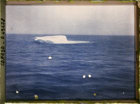 Image représentant Canada, Bord Melita, Un Iceberg dans l'Atlantique
