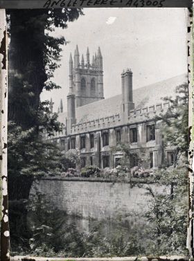 Image représentant Le Magdalen College du côté du jardin