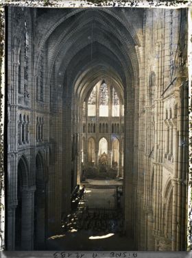 Image représentant Ensemble de la nef pris de la tribune