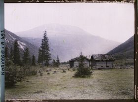 Image représentant Cabanes en bois dans la vallée du Vestfjorddalen