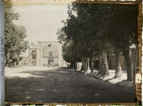 Image représentant La porte Ali Qapou ou Qâpu ("sublime porte", "Porte haute"), entrée du château de Séfévides