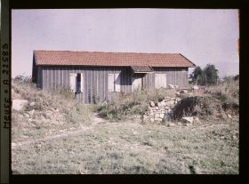 Image représentant France, Charny, Type de Maison provisoire