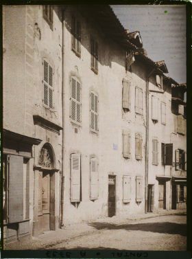 Image représentant La porte au 15 rue des Dames