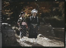 Image représentant Deux villageoises de Yase