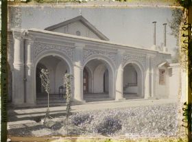 Image représentant Loggia d'un petit palais appelé Bobo Jan's dans le Gulistan Serai ("jardin des roses") ou Boston Serail