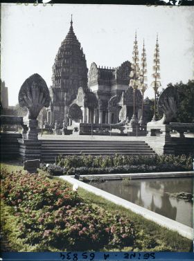 Image représentant L'Exposition Coloniale Internationale de 1931, le pavillon de gauche du temple d'Angkor Vat
