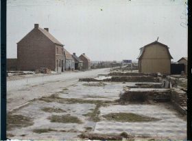 Image représentant Belgique, Locre, Une rue du Village