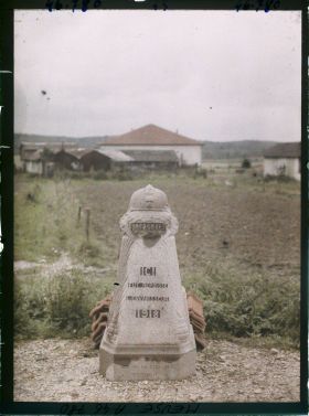 Image représentant France, Boureuilles Meuse (140h), Borne Commémorative