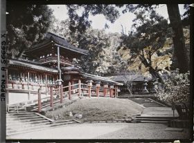 Image représentant Sanctuaire Kasuga-Jinja (ou Kasuga-Taisha) : le Orô et la Chû-mon, entrée du sanctuaire intérieur Go-honden