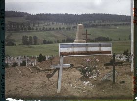 Image représentant France, Bois Le Prêtre, Monument du Cimetière du Pétant à la 73e Division et à la 16e Division