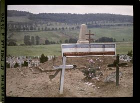 Image représentant France, Bois Le Prêtre, Monument du Cimetière du Pétant à la 73e Division et à la 16e Division