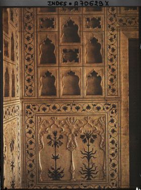 Image représentant Mur décoré de pietra dura et de jali dans le palais privé (Khas Mahal) du fort Rouge (Lal Qila)