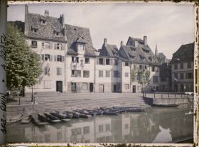 Image représentant France, Strasbourg, Vieilles Maisons Pfauztadgasse au bord de l'Ill. (Petite France)