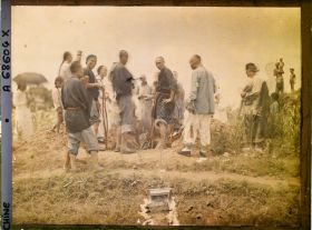 Image représentant Inhumation dans un champ de céréales