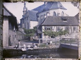 Image représentant France, Molsheim, Ferme et laveuse sur les bords de la Brucke