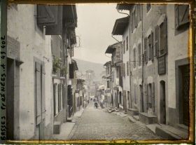 Image représentant France , St Jean-Pied de Port, La Rue Principale vue d'ensemble
