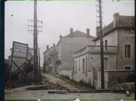 Image représentant France, St Mihiel, Rue Jeanne d'Arc, autre aspect
