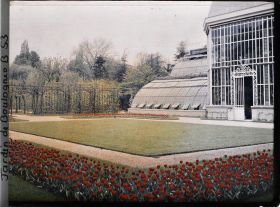 Image représentant Le jardin français et la serre, vus depuis le parterre sud-est