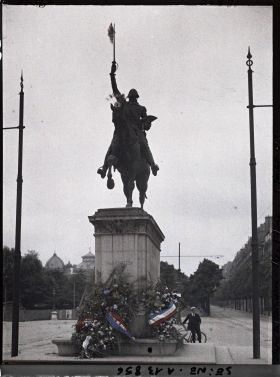 Image représentant Statue équestre de George Washington place d'Iéna