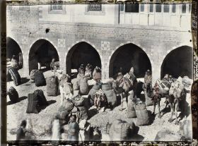 Image représentant Cour d&#039;un Khân