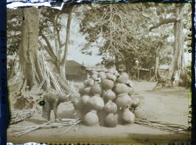 Image représentant Cuisson de poterie sur la place publique